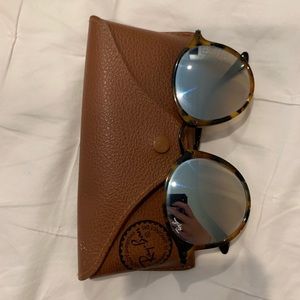 Round Fleck Ray Ban sunglasses